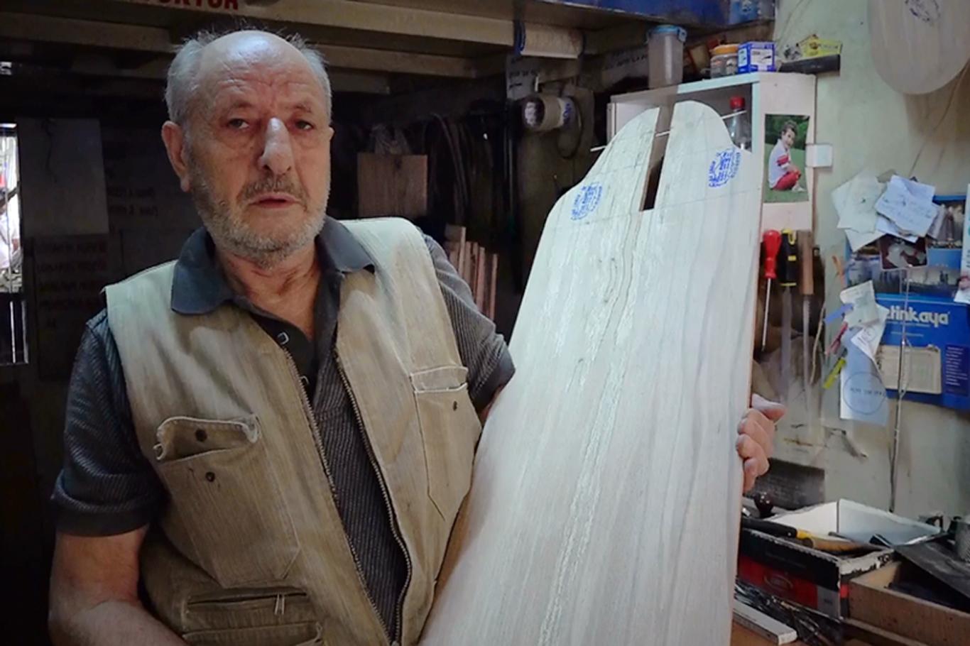 63 yıldır pide fırıncıları için kürek imal ediyor 63 yıldır pide fırıncıları için kürek imal ediyor